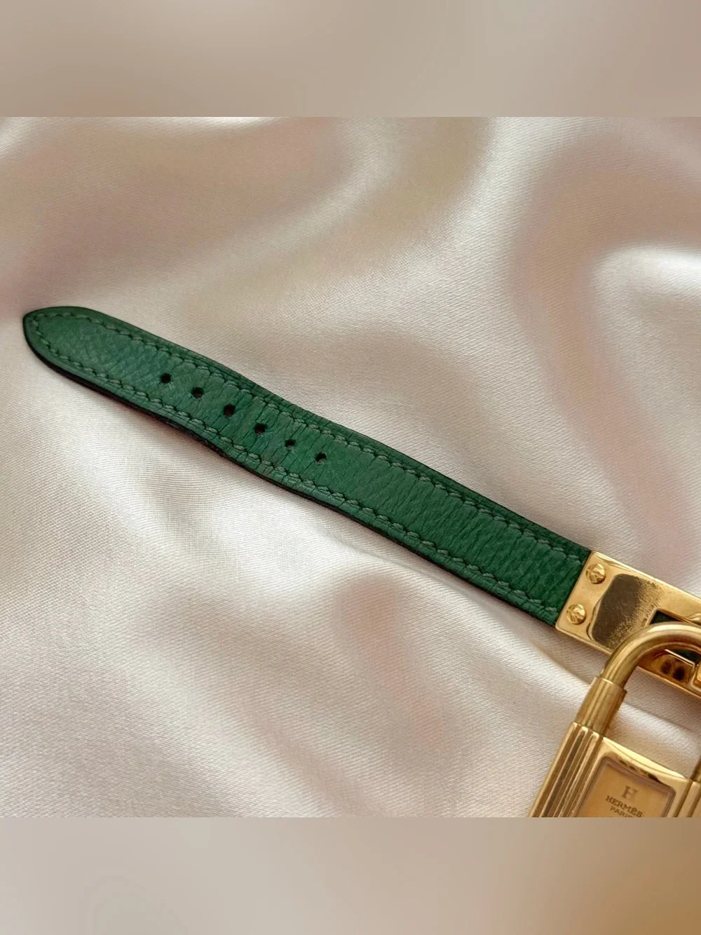 AUTHENTIC VINTAGE HERMES KELLY LOCK GREEN LEATHER WATCH - Picture 5 of 9